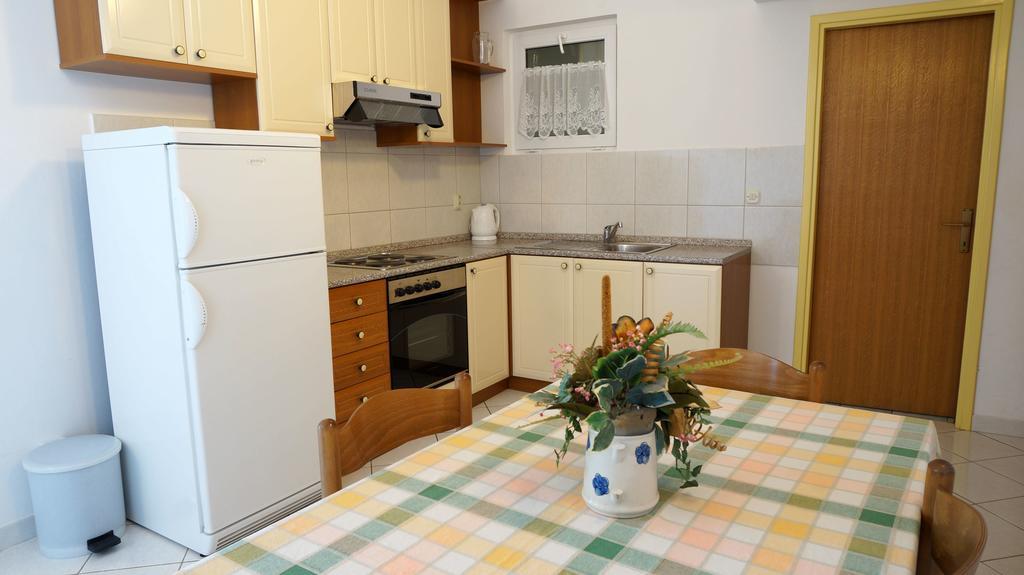 Apartments Sandra Sukošan Δωμάτιο φωτογραφία
